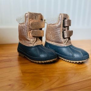 Gap toddler snow boots